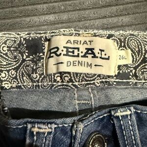 Ariat R.E.A.L. Women’s Mid Rise Stretch Entwined Boot Cut Jean. Size 26 Long